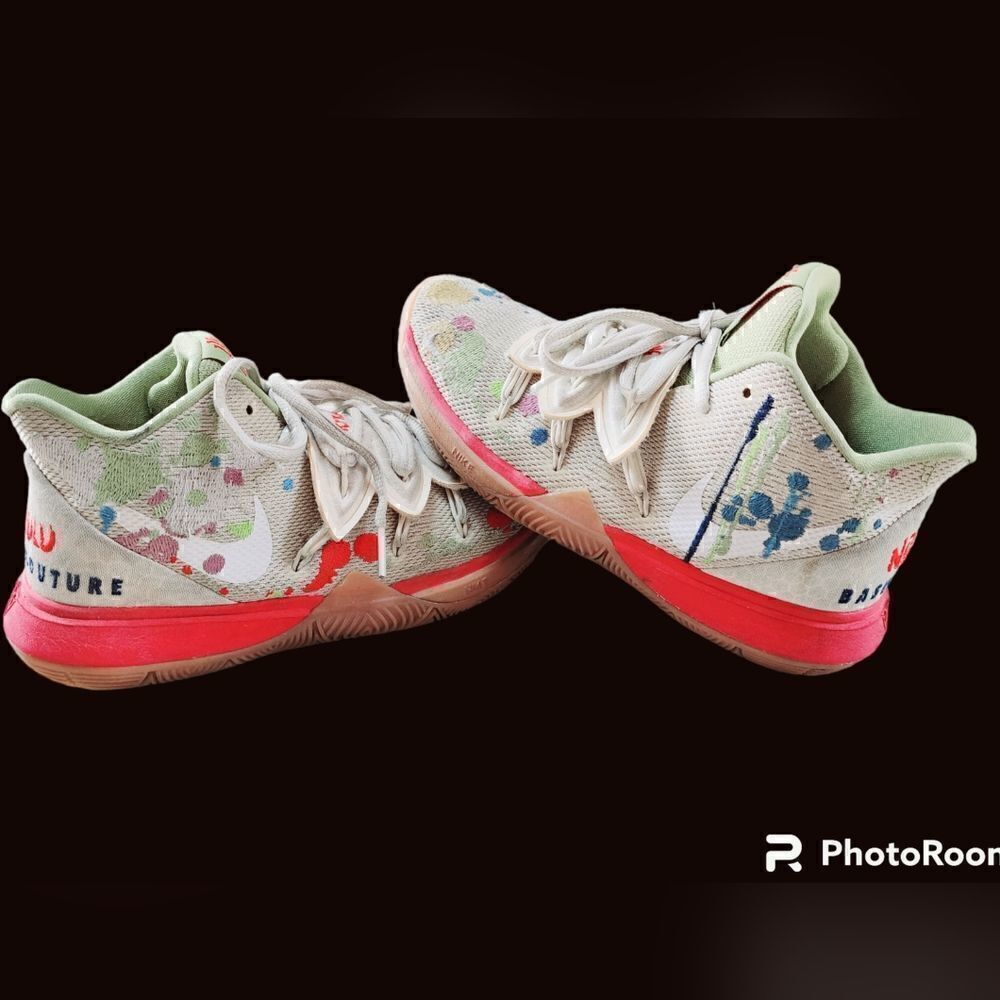 Nike Bandulu x Kyrie 5 embroidered splatters